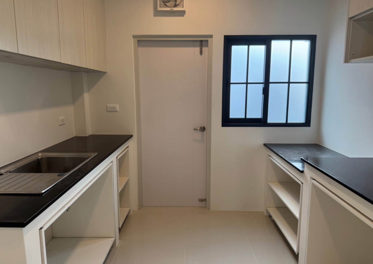 picture Centro Bangna Phase               2 - 6/15