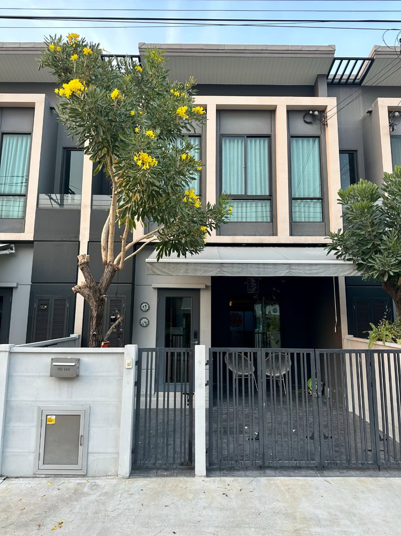 Townhouses for rent : Don't miss out! 🔥🔥 Condo for rent in a great location, special price. Pleno Sukhumvit-Bangna MD-26086316
