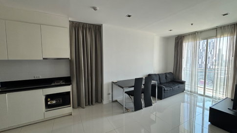 ห้องสวย ราคาดี "The Bloom Sukhumvit 71" 2 Bedrooms 1 Bathroom 60 Sq.m 25,000 Baht/Month