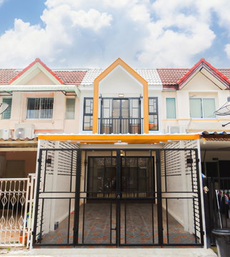 ขายด่วน ทาวน์เฮ้าส์ 2 ชั้น รีโนเวทใหม่ 🏡 ห มู่ บ้ า น ส ว น ทิ พ ย์ 🏡 คลองลำเจียก 12 ซอย 15