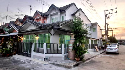 ทาวน์โฮม ลำลูกกา คลองหนึ่ง : ทาวน์เฮ้าส์ หลังมุม ทำเลดี หมู่บ้าน ไดมอนด์ วิลล์ ลำลูกกา คลอง 2 ปทุมธานี แต่งรีโนเวทใหม่ พื้นที่กว้าง