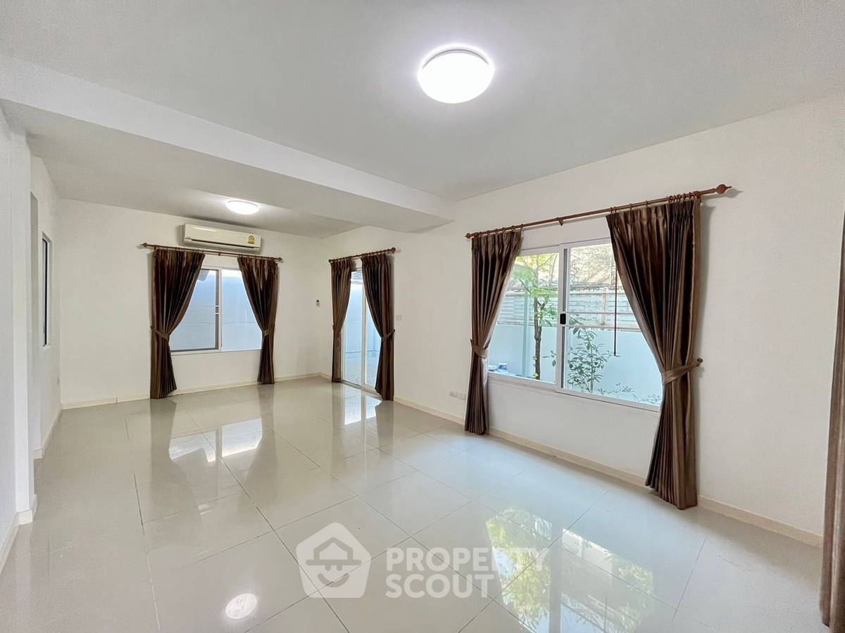 รูป บ้านเช่า 3 ห้องนอน พร้อมรับสัตว์เลี้ยง โครงการชัยพฤกษ์ รามอินทรา-พระยาสุรินทร์ (บางชัน) (ID 1396464) - รูปที่ 4/13