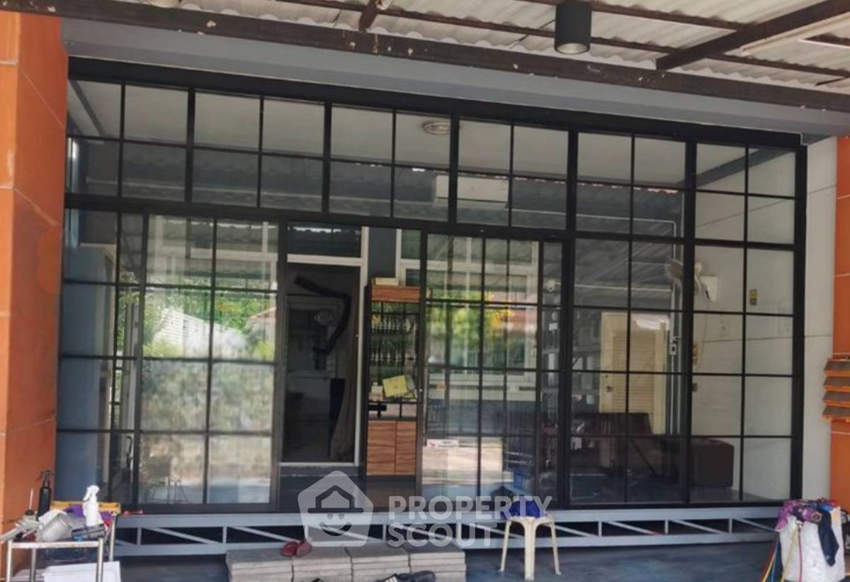 รูป ทาวน์เฮาส์ 3 ห้องนอน ขาย ทรัพย์รุ่งเรือง ซิตี้ 2 บ้านกะอ อำเภอพานทอง (ID 2595762) - รูปที่ 3/3