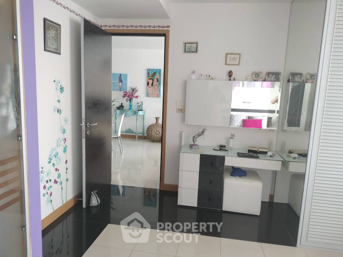 รูป คอนโด 2 ห้องนอน ขายที่ ลา รอยัล บีช คอนโด ชั้น 23 พัทยา (ID 2614988) - รูปที่ 4/9