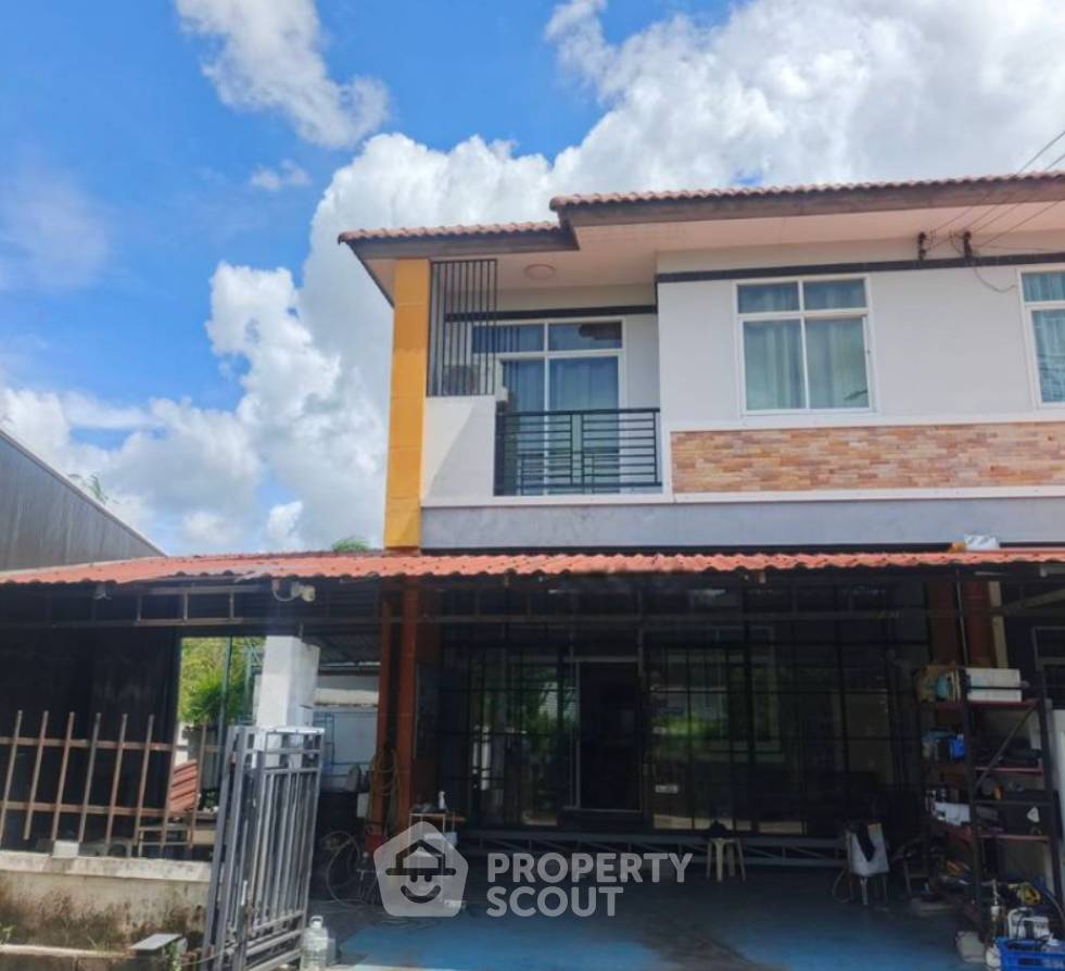 รูป ทาวน์เฮาส์ 3 ห้องนอน ขาย ทรัพย์รุ่งเรือง ซิตี้ 2 บ้านกะอ อำเภอพานทอง (ID 2595762) - รูปที่ 1/3