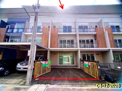Townhouses for sale : TOWN HOUSE 21.6 Sq.w. Bang Khen Bangkok for 4.1M