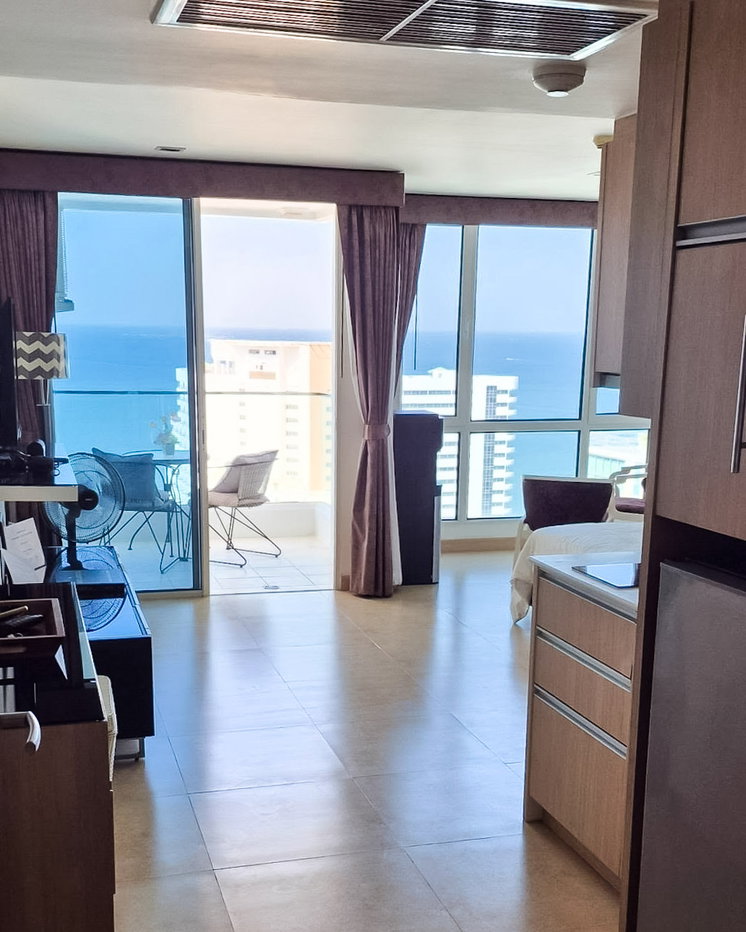 picture The Cliff Condominium Pratumnak Hill for Rent - 8/10