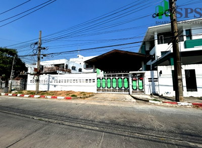 เช่าบ้านเดี่ยว วิทยาลัยพณิชยการบางนา : บ้านเดี่ยว ให้เช่า อยู่ที่ สุขุมวิท 101 (SPSJP115)