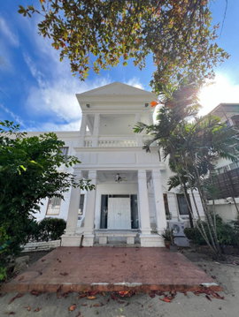 ให้ เช่าบ้านเดี่ยว Sukhumvit Villa 9 ห้องนอน 170 ตร.วา ในย่านสุขุมวิท 36 – เป็นส่วนตัว กว้างขวาง และหาได้ยาก ใกล้ BTS ทองหล่อ