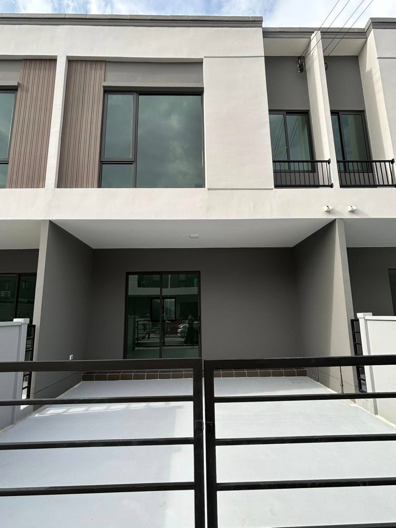 ทาวน์โฮมให้เช่า : 📌 ห้ามพลาด‼️ให้เช่า บ้านเดี่ยว ทำเลดี เลี้ยงสัตว์ได้ ✅ พลีโน่ สุขุมวิท-บางนา MD-25085754 