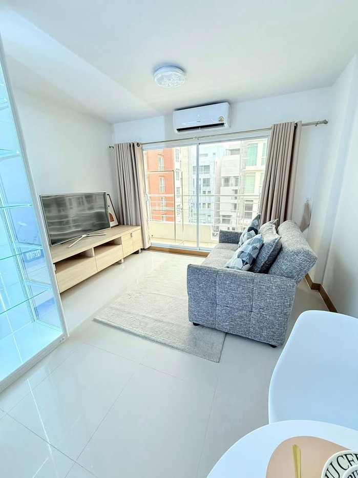 picture Condo for Rent at Ivy Ratchada (B6902013) - 10/14