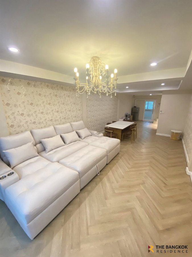 รูป 🏨 Townhome Area Pathum Wan ✨ ใกล้ BTS สนามกีฬาเพียง 300 ม. - รูปที่ 2/10