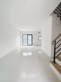 3-BR Townhouse For Sale, Baan Klang Muang Suksawat, Bang Phueng (ID 1715986)