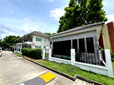 เช่าบ้านเดี่ยว นนทบุรี : ให้เช่าบ้านเดี่ยว 2 ชั้น ซื่อตรง โคซี่ ทาวน์โฮม บางบัวทอง - 340 4 ห้องนอน 3 ห้องน้ำ