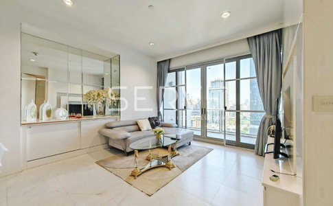 Nice Decorate 1 Bed with Bathtub 70 Sq.m. Good Location Close to BTS Ratchadamri 300 m. at 185 Rajadamri Condo / For Rent