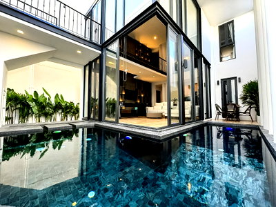 เช่าบ้านเดี่ยว ชลบุรี : Luxury Pool Villa for Rent in Pratumnak, Jomtien