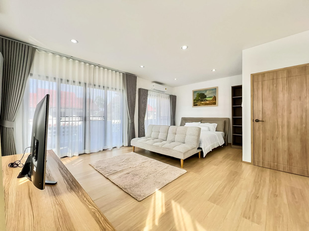 รูป Beachfront Pool Villa for Rent in Na Jomtien - รูปที่ 6/18