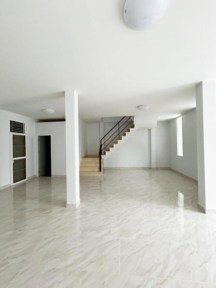 รูป ขาย บ้านแฝดใหม่ใหญ่สไตส์บ้านเดี่ยว 2 ชั้น 4 ห้องนอน 3 ห้องน้ำ ใกล้รถไฟฟ้าสีชมพู สถานีแจ้งวัฒนะ14 - รูปที่ 11/26