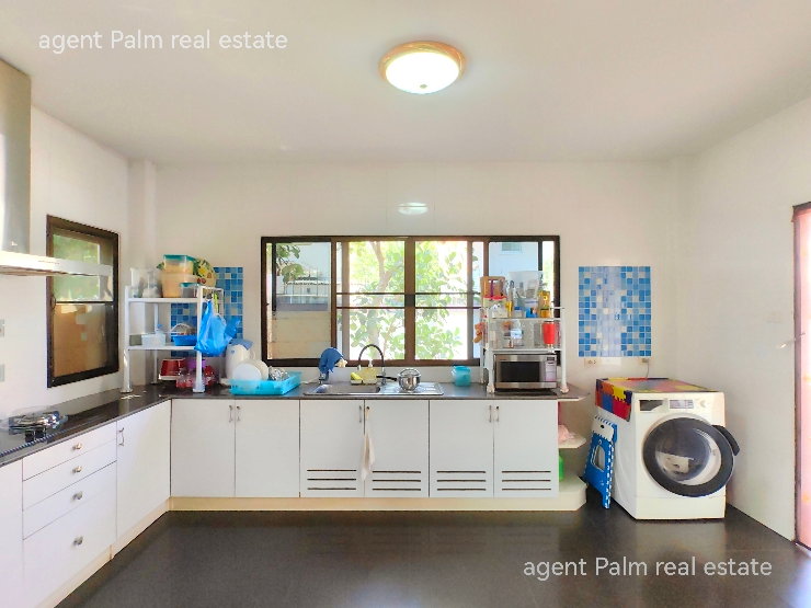รูป 🏡✨ โอกาสการลงทุนอสังหาริมทรัพย์ในเขต EEC ชลบุรี บ้านพักอาศัย + โฮมออฟฟิศ บนทำเลศักยภาพสำหรับนักลงทุน - รูปที่ 8/20