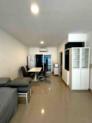 Townhouses for rent Don Mueang Airport : EXCLUSIVE! (RH2562) Gusto Donmueang-Songprapha for rent nice room, nice view with nice price 20,000 Line:  @metroestate