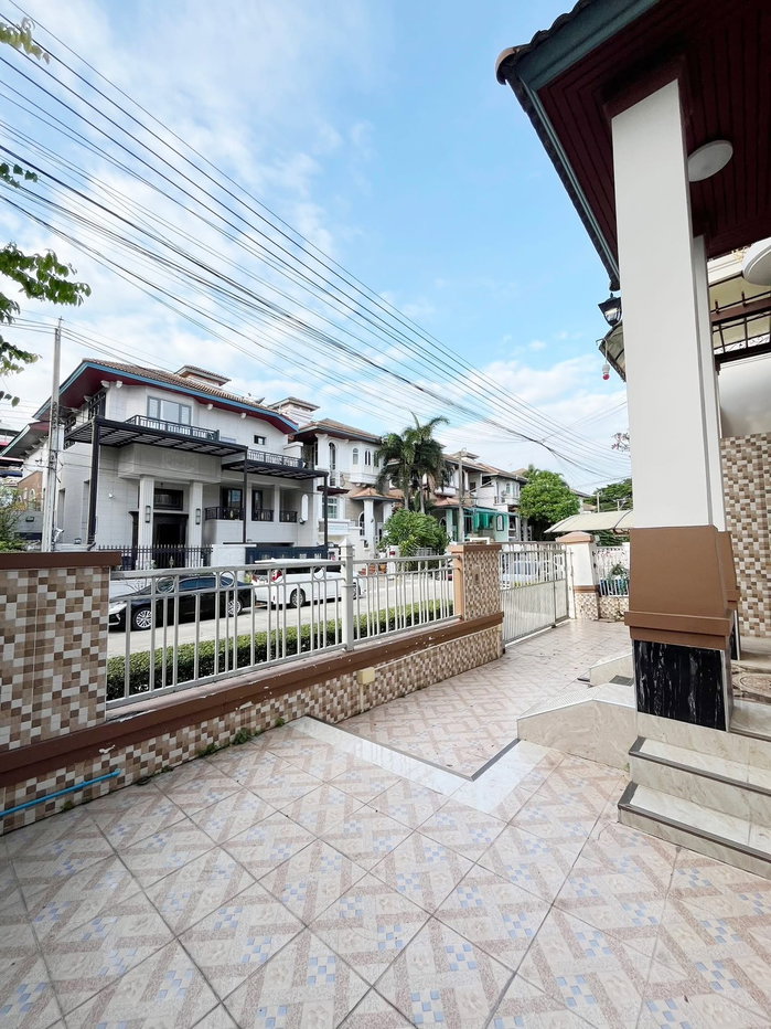 รูป 🏡 ให้เช่าบ้านทาวน์เฮ้าส์ 3 ชั้น ทำเลทอง รังสิตหมู่บ้านภุมริน รังสิต 2 ห้องนอน 2 ห้องน้ำ ใกล้เซียร์รังสิต เพียง 300 เมตร! #จดบริษัทได้ - รูปที่ 3/16