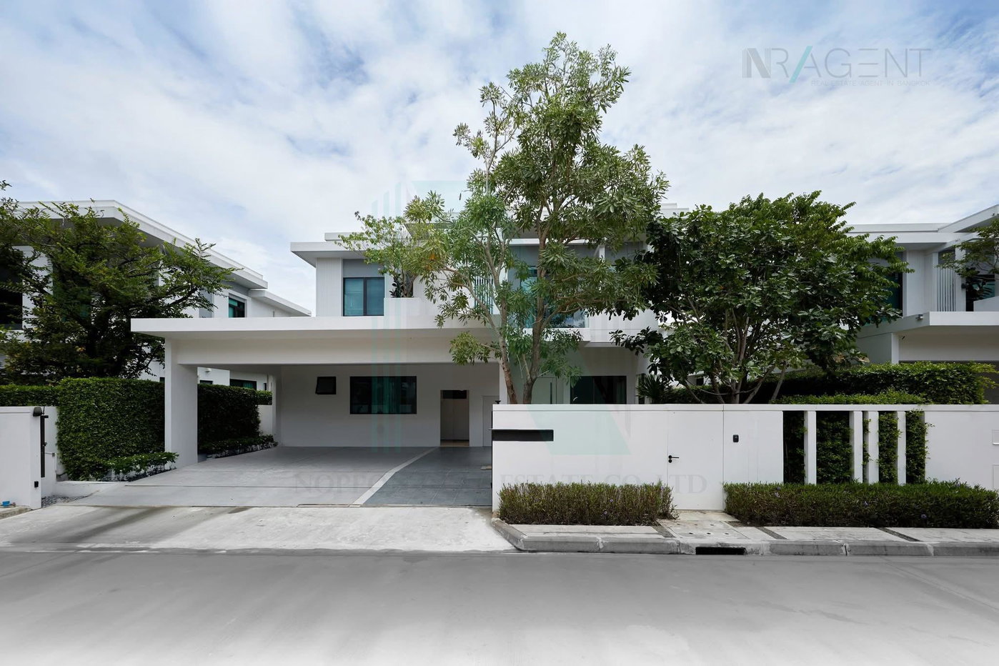 รูป ให้เช่าบ้านเดี่ยว 2 ชั้น บ้านมัณฑนา บางนา กม. 15 4 ห้องนอน 5 ห้องน้ำ - รูปที่ 1/8