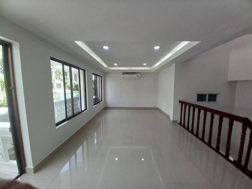 รูป 🏡 ปล่อยเช่าทาวน์โฮม 4 ชั้น ใจกลางทองหล่อ Leo Classic Place ทองหล่อ 49 3 ห้องนอน 4 ห้องน้ำ ใกล้ตัวเมือง - รูปที่ 18/20