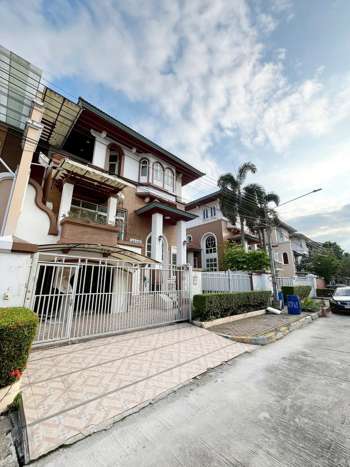 รูป 🏡 ให้เช่าบ้านทาวน์เฮ้าส์ 3 ชั้น ทำเลทอง รังสิตหมู่บ้านภุมริน รังสิต 2 ห้องนอน 2 ห้องน้ำ ใกล้เซียร์รังสิต เพียง 300 เมตร! #จดบริษัทได้ - รูปที่ 2/16