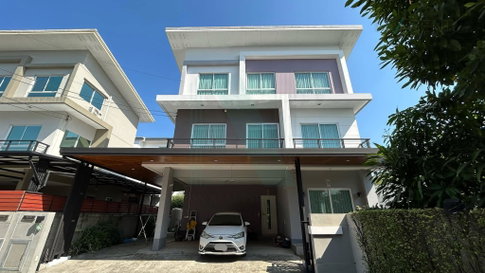 ขายบ้านเดี่ยว โครงการ คาซ่า พรีเมี่ยม ราชพฤกษ์-พระราม 5 3 ชั้น 3 ห้องนอน 5 ห้องน้ำ