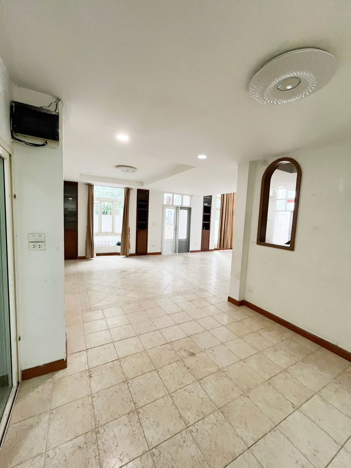 รูป 🏡 ให้เช่าบ้านทาวน์เฮ้าส์ 3 ชั้น ทำเลทอง รังสิตหมู่บ้านภุมริน รังสิต 2 ห้องนอน 2 ห้องน้ำ ใกล้เซียร์รังสิต เพียง 300 เมตร! #จดบริษัทได้ - รูปที่ 7/16