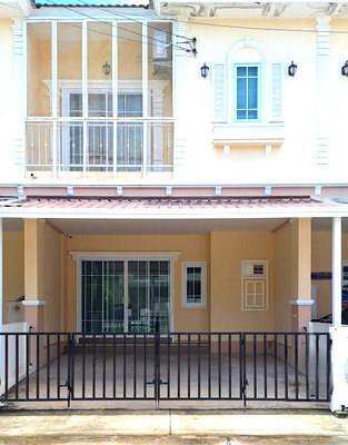 Twin houses for sale Electricity Authority District 1 Chiang Mai : Townhome for sale in Diya Valley Saraphi project (Ton Yang Road, Chiang Mai-Lamphun). Price 3.5 million baht. 26.5 sq.m., 3 bedrooms, 3 bathrooms.