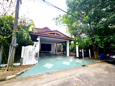 ขายบ้านเดี่ยว : ขาย บ้านเดี่ยว ชวนชื่น พาร์ควิลล์ กาญจนาภิเษก 119 ตร.วา 4 ห้องนอน หลังใหญ่ ใกล้ทางด่วนศรีรัช