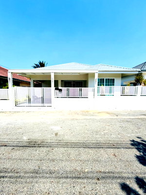บ้านเดี่ยว พิพิธภัณฑ์ยางพารา  : Single Storey House for Sale in East Pattaya with 3 Bedrooms