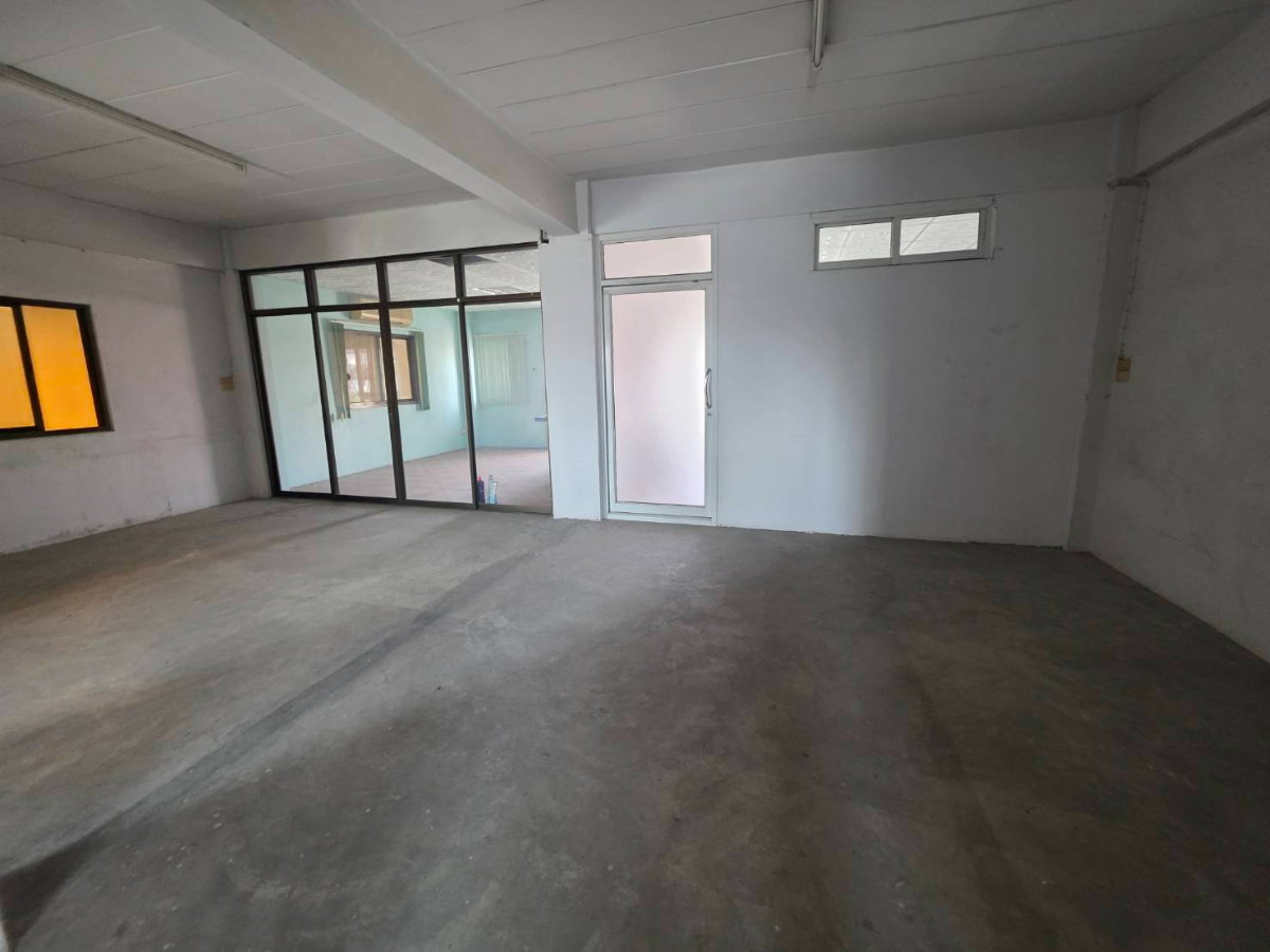 รูป ขายอาคารพาณิชย์ ติดถนนวัชรพล Tel.0999983897 - รูปที่ 14/32