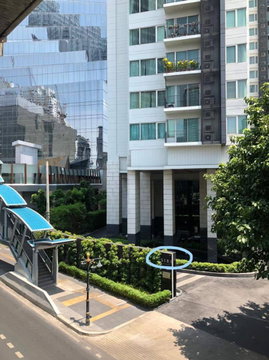  2-bedroom condo for Rent in Siri at Sukhumvit Condominium, near Gateway Ekkamai, Emporium, Em Quatier shopping centers, Benchasiri Public Park