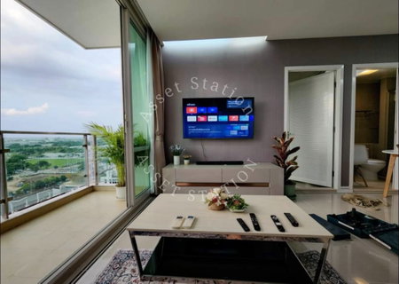 🏢 Urgent Sale! TC Green Condominium, a centrally located condo with spacious 2-bedroom units at a great price! ✨🏙️