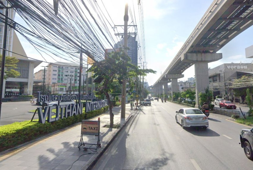 รูป ขายที่ดินพร้อมสิ่งปลูกสร้างแปลงใหญ่ ลาดพร้าว 107 ใกล้ MRT ทำเลศักยภาพ - รูปที่ 3/4