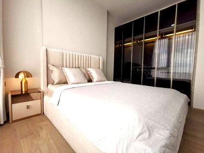 Condos for rent :  The Crest Park                Residences 