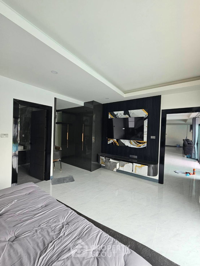 รูป วิลล่า 4 ห้องนอน ให้เช่า Luxury New Build โซนพัทยาตะวันออก (หนองปรือ) (ID 2635093) - รูปที่ 12/18