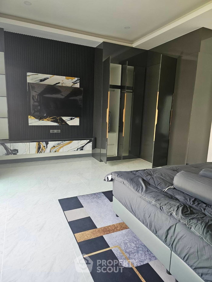รูป วิลล่า 4 ห้องนอน ให้เช่า Luxury New Build โซนพัทยาตะวันออก (หนองปรือ) (ID 2635093) - รูปที่ 4/18