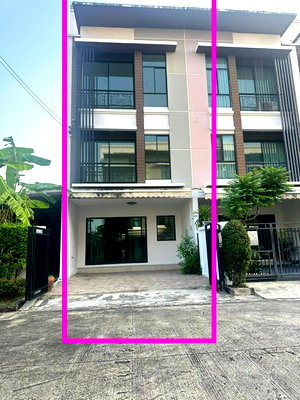 ขายทาวน์โฮม : ขายทาวน์โฮม3ชั้นบ้านกลางเมืองนวมินทร์42 บ้านหลังมุม ทำเลดีพร้อมอยู่   เนื้อที่ : 33 ตร.ว. ขนาด : 3 ห้องนอน 3 ห้องน้ำ