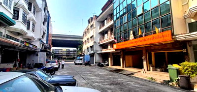 อาคารพาณิชย์ เขตดอนเมือง : ขายอาคารพาณิชย์ทาวน์โฮม 3 ชั้นครึ่ง 65.9 ตรว. 2 คูหาเจาะถึงกัน ดอนเมือง กทม. ไกล้สนามบิน