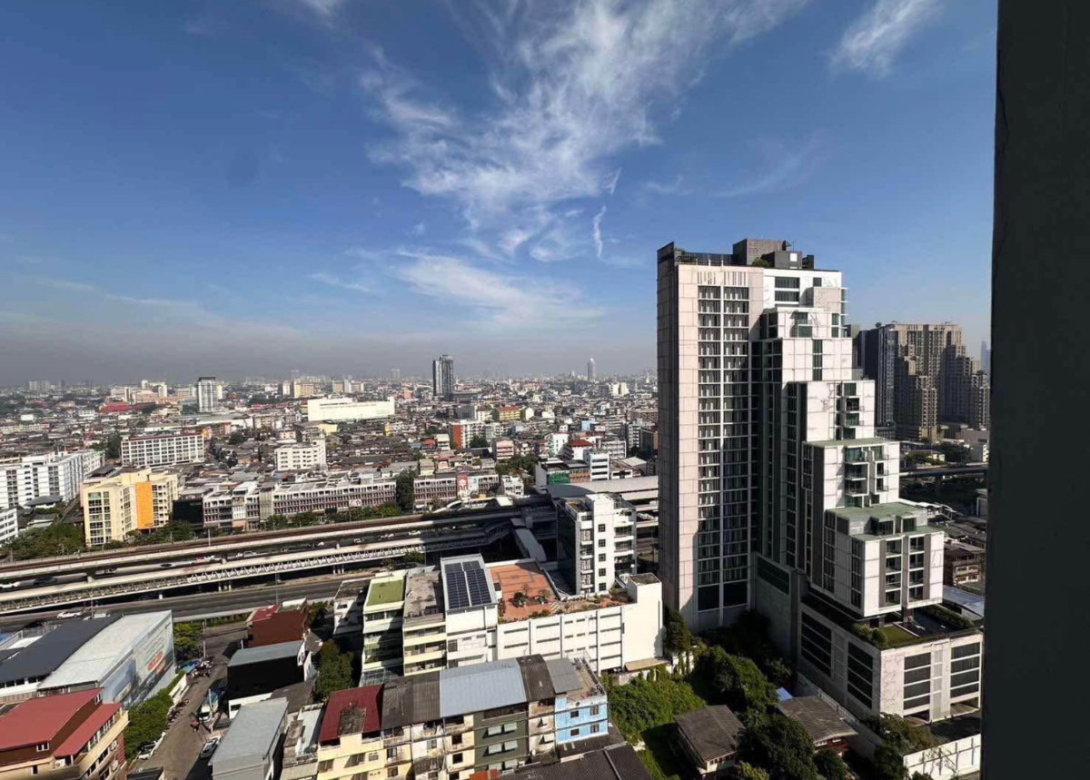 picture Reference Sathorn - Wongwianyai - 7/7
