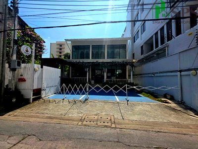 เช่าอาคารพาณิชย์ เจ อเวนิว ทองหล่อ : อาคารพาณิชย์ ให้เช่า อยู่ที่ สุขุมวิท 63 ใกล้ถนนใหญ่ (SPSJP123)