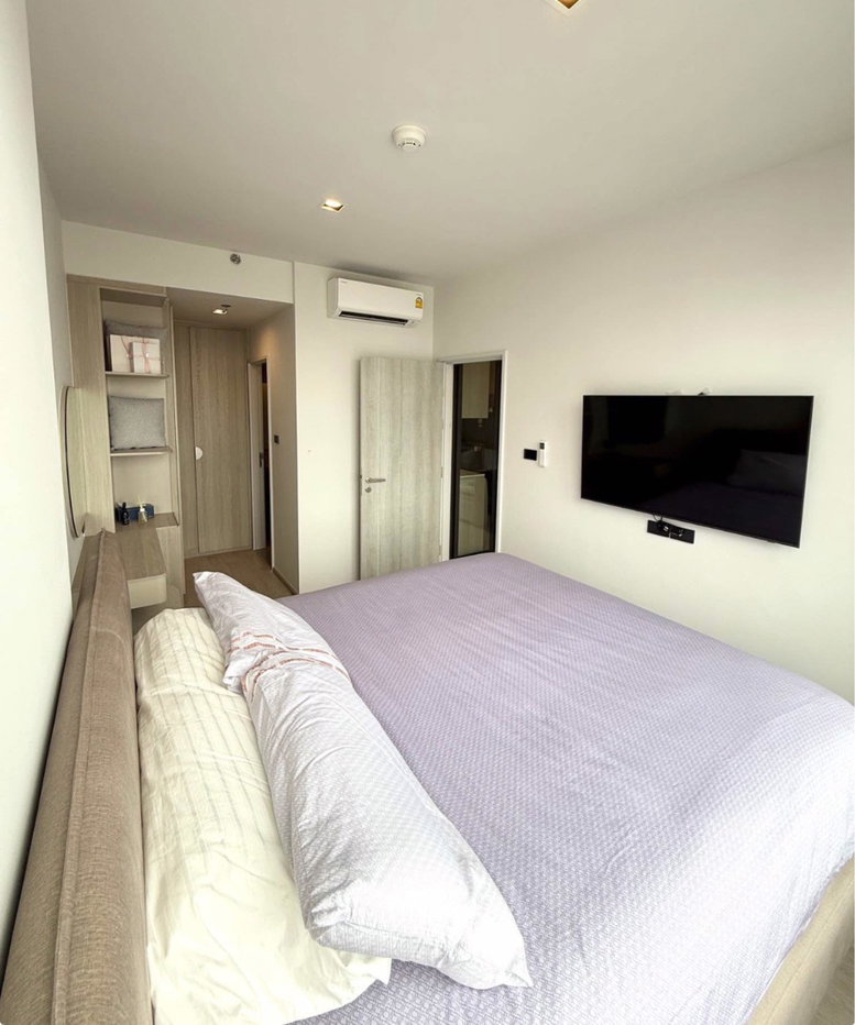 picture Reference Sathorn - Wongwianyai - 4/7