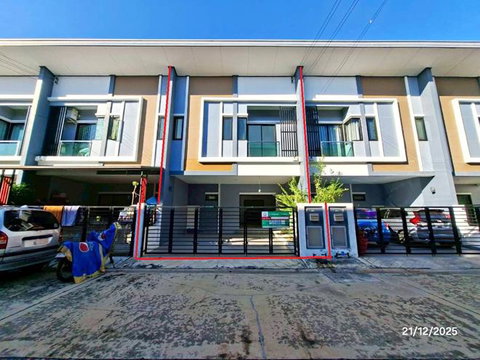 ทาวน์เฮ้าส์ 19.5 ตร.วา บ้านฟ้าปิยรมย์ เทนโดร ลำลูกกา ปทุมธานี 2.1M
