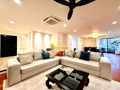 Apartment building for rent Srinakharinwirot University Prasanmit Campus : Impressive 4 Bedroom Luxury Apartment in Phrom Phong Area - BR21392AP