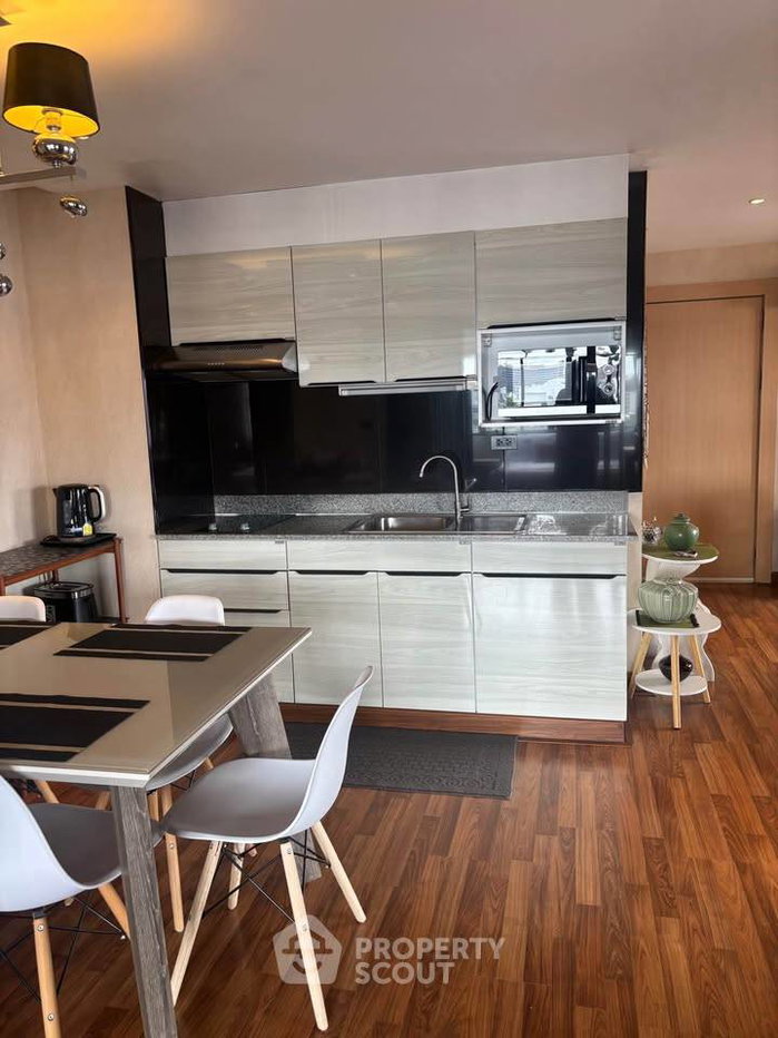 รูป คอนโดมิเนียม 2 ห้องนอน ขาย Hill Side Condominium 3 ใกล้ นิมมานเหมินท์ (ID 2643295) - รูปที่ 3/7