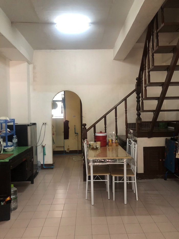 picture Townhouse for Sale in Moo Baan U Charoen (Phahonyothin 50)  Land size: 29 sq.wah (corner unit) 2 bedrooms, 2 bathrooms Good price – negotiable - 5/14