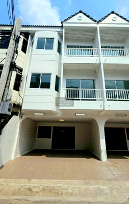 Townhouses for rent Boromarajonani College Of Nursing Bamrasnaradura : For Rent Townhouse/Townhome  , Jingjai Village , newly renovated , MRT-Yaek Nonthaburi 1 , Talat Khwan , Mueang Nonthaburi , Nonthaburi , CX-120797 ✅ Live chat with us ADD LINE @connexproperty ✅